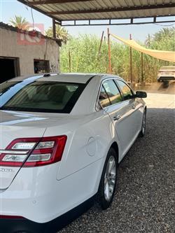 Ford Taurus